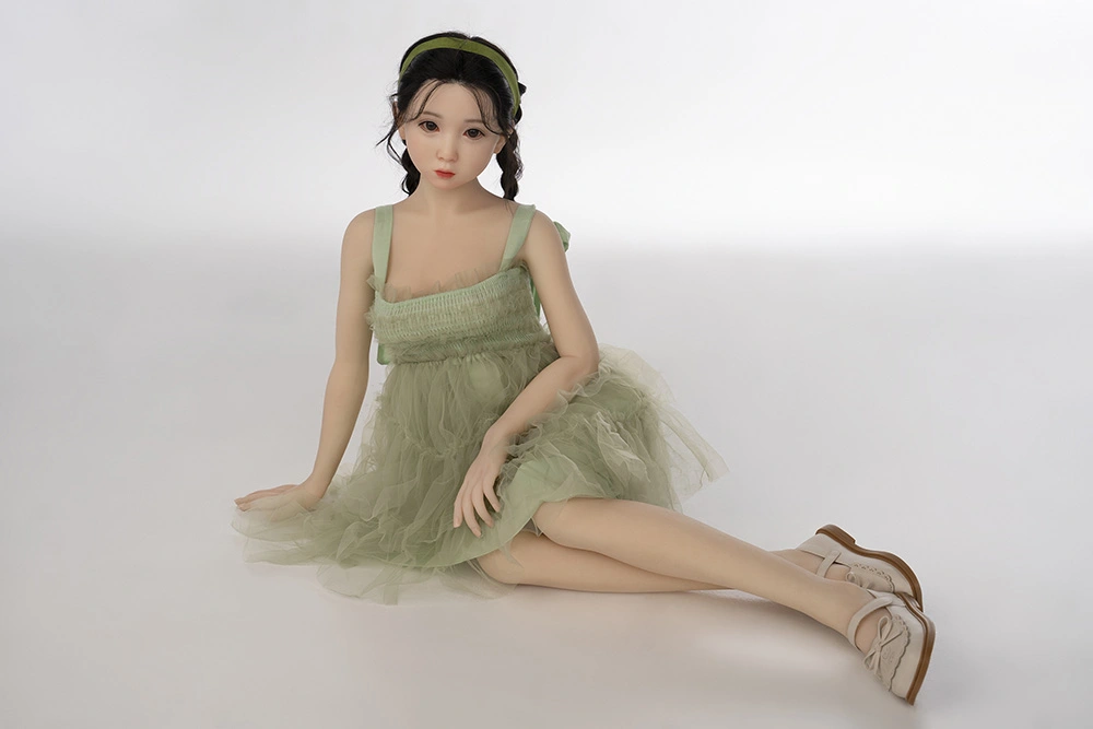  lori wearing light green skirt real doll